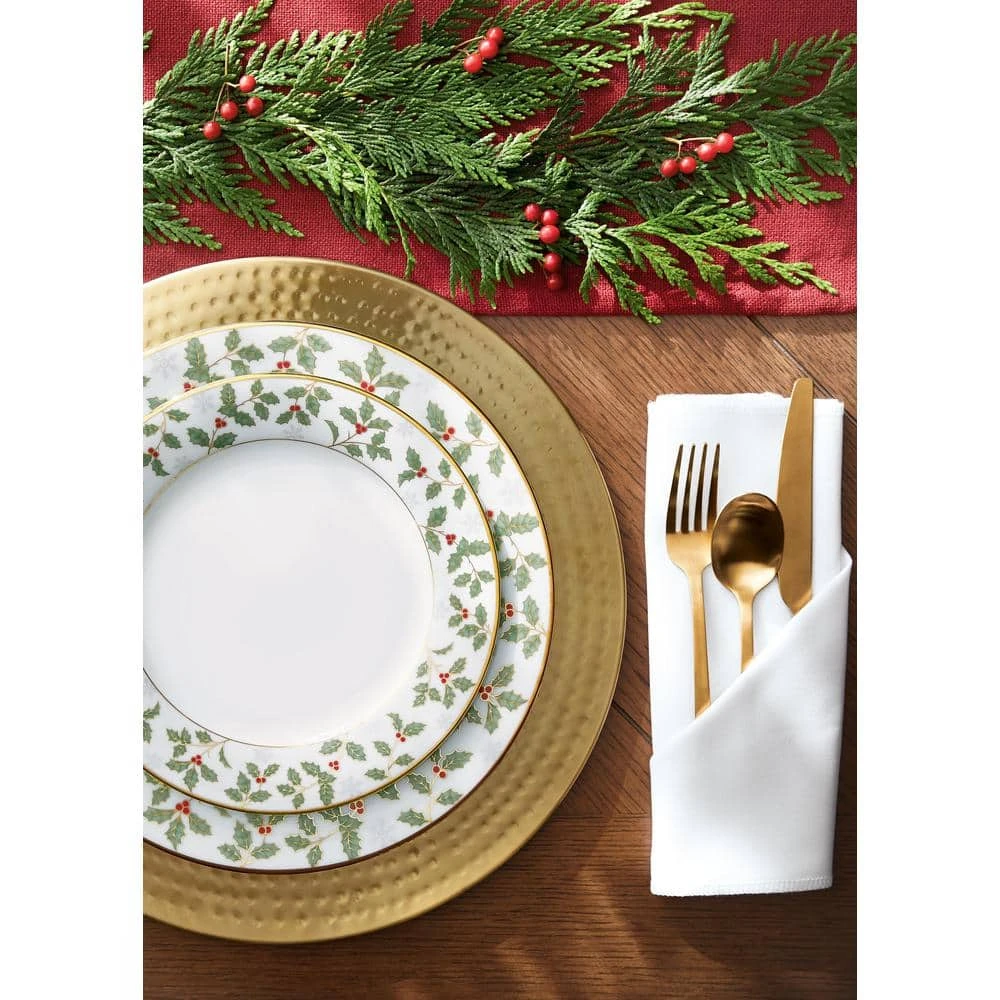 Holly and Berry Gold White Porcelain 12-Piece Dinnerware set (Service for 4) by Noritake 7 Holly and Berry Gold White Porcelain 12-Piece Dinnerware set (Service for 4) by Noritake - Image 5