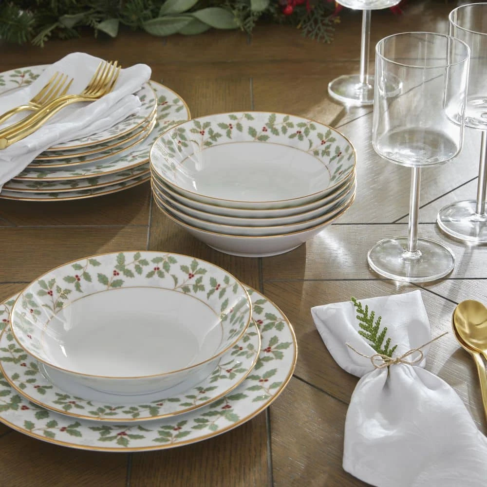 Holly and Berry Gold White Porcelain 12-Piece Dinnerware set (Service for 4) by Noritake 5 Holly and Berry Gold White Porcelain 12-Piece Dinnerware set (Service for 4) by Noritake - Image 3